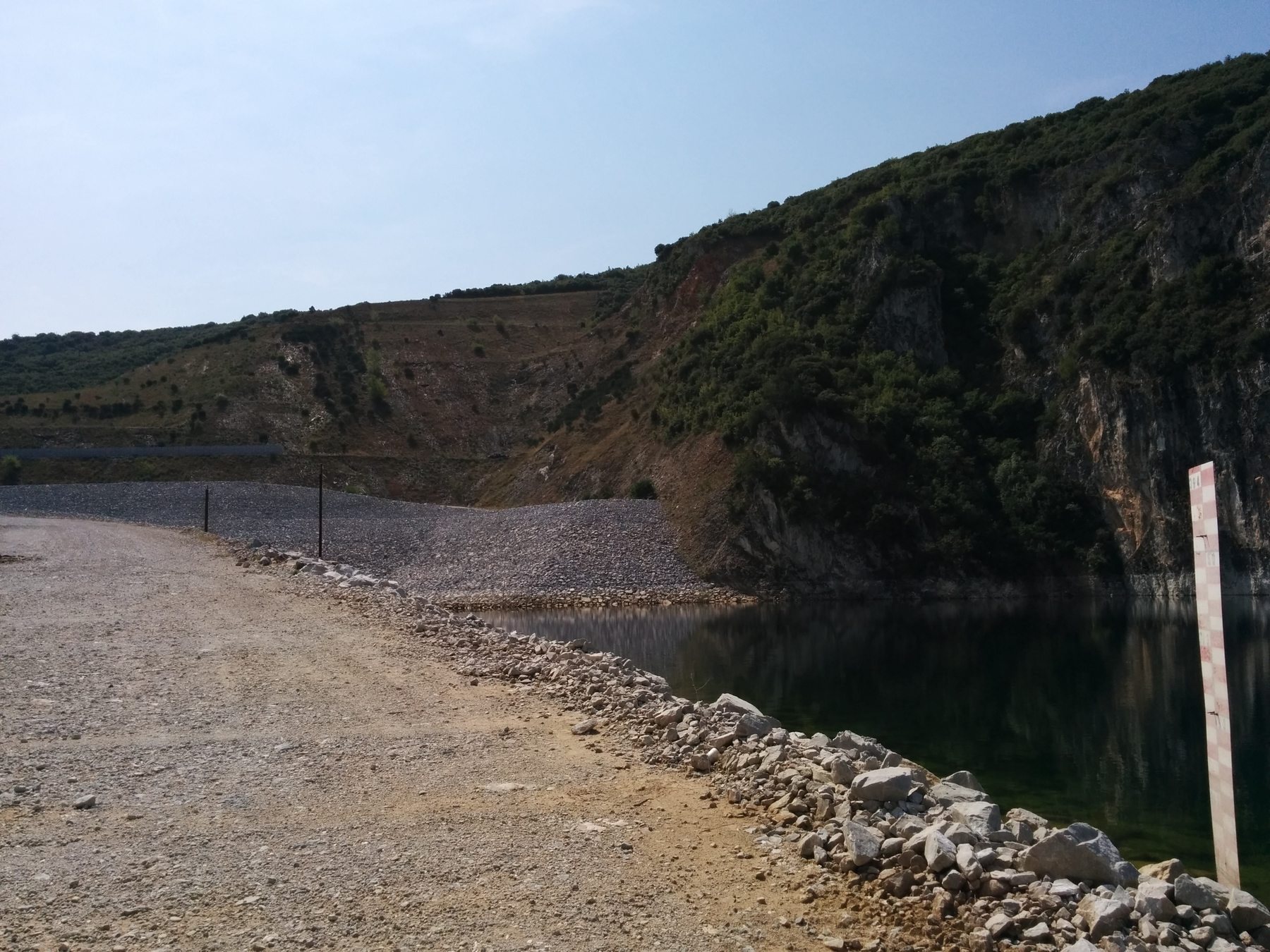Ilarion dam abutment