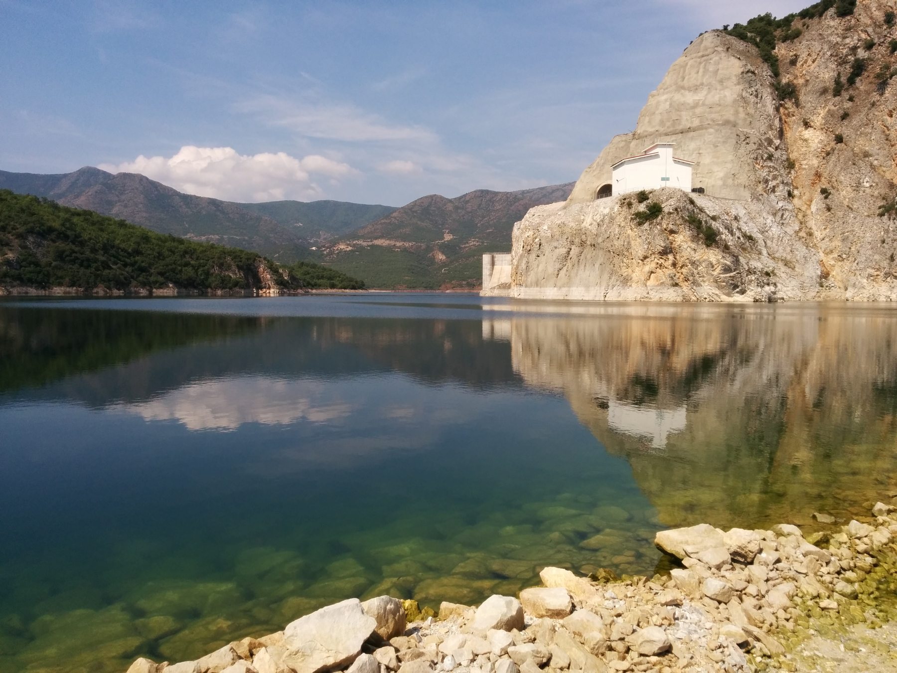 Ilarion dam and intake tower